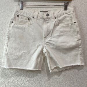 Everlane Women's White 100% Cotton Distressed Relaxed Short Size 26